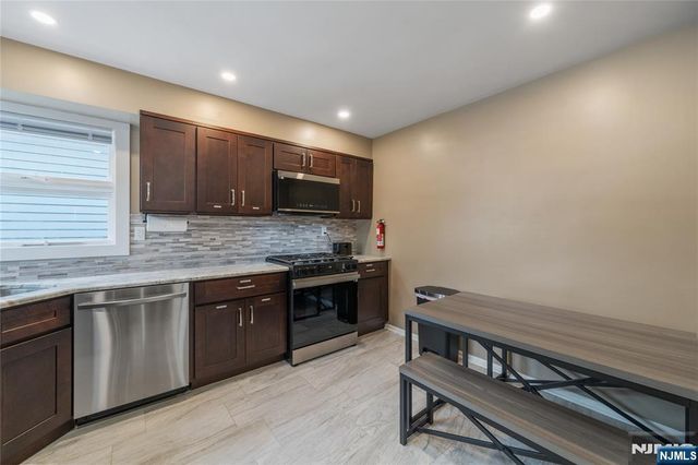 857 Avenue C, Bayonne, NJ 07002