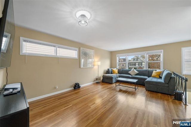 857 Avenue C, Bayonne, NJ 07002