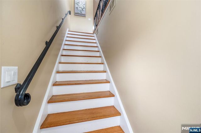 857 Avenue C, Bayonne, NJ 07002