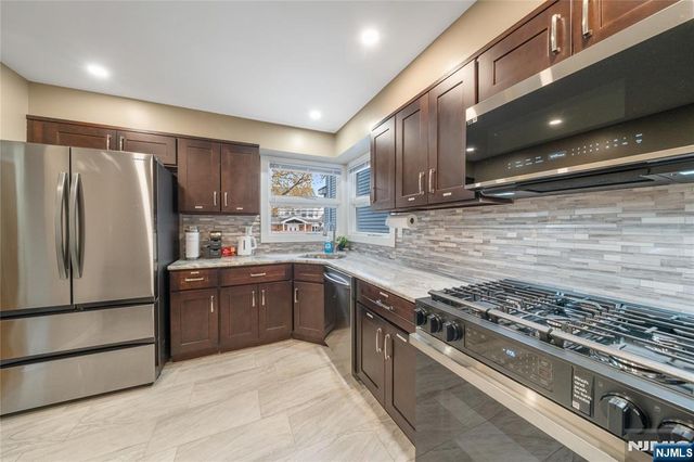 857 Avenue C, Bayonne, NJ 07002
