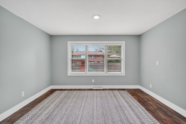 1807 75th Street, Windsor Heights, IA 50324