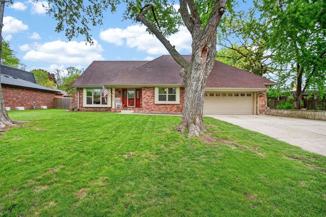 1807 75th Street, Windsor Heights, IA 50324