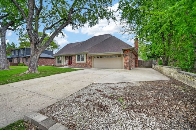 1807 75th Street, Windsor Heights, IA 50324