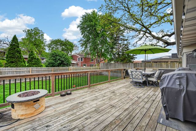 1807 75th Street, Windsor Heights, IA 50324