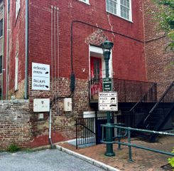 6 BYERS ST, Staunton, VA 24401