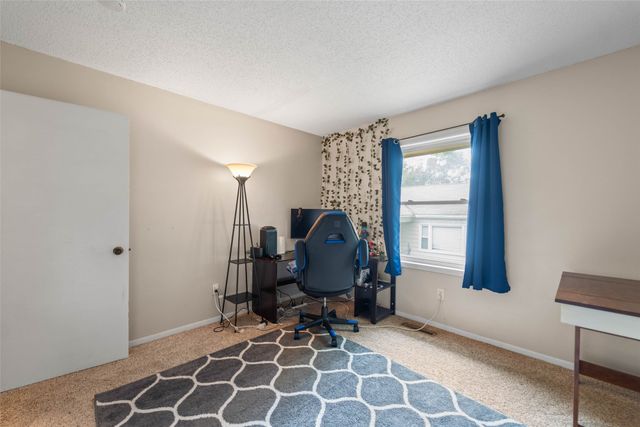 2303 47th Street, Des Moines, IA 50310