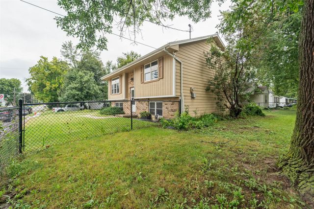 2303 47th Street, Des Moines, IA 50310