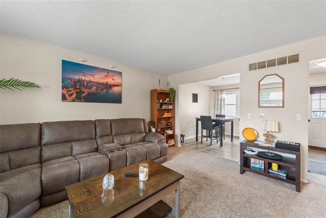 2303 47th Street, Des Moines, IA 50310