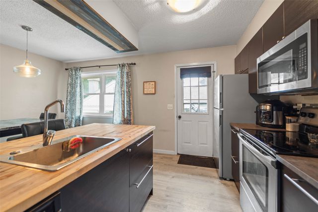 2303 47th Street, Des Moines, IA 50310