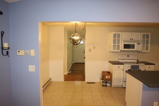 134 Peekskill Ave., Springfield, MA 01129