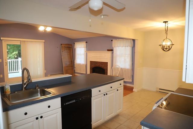 134 Peekskill Ave., Springfield, MA 01129