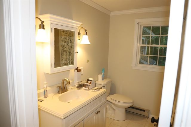 134 Peekskill Ave., Springfield, MA 01129