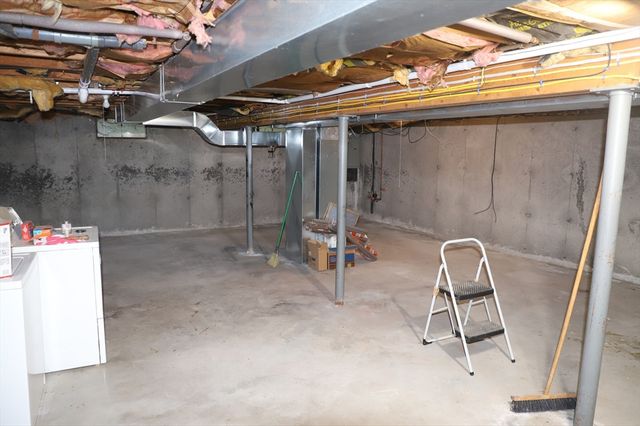 134 Peekskill Ave., Springfield, MA 01129