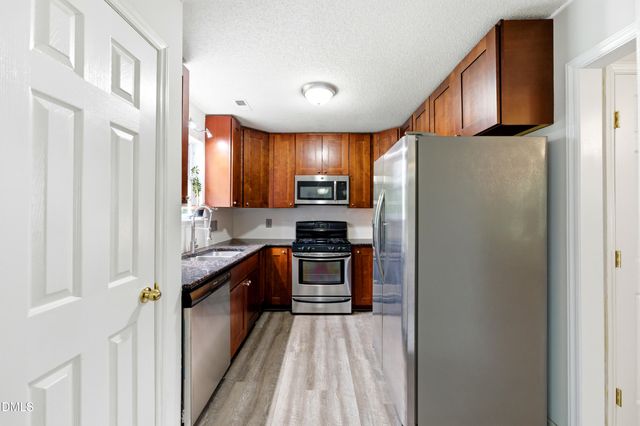604 Vannoy Place, Fuquay Varina, NC 27526
