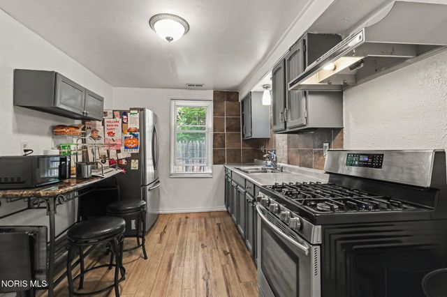 821 Elysian Avenue, Toledo, OH 43607
