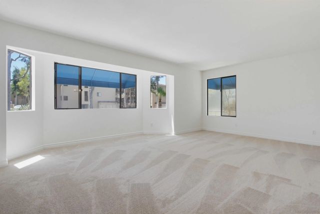 8332 Regents Rd E, San Diego, CA 92122