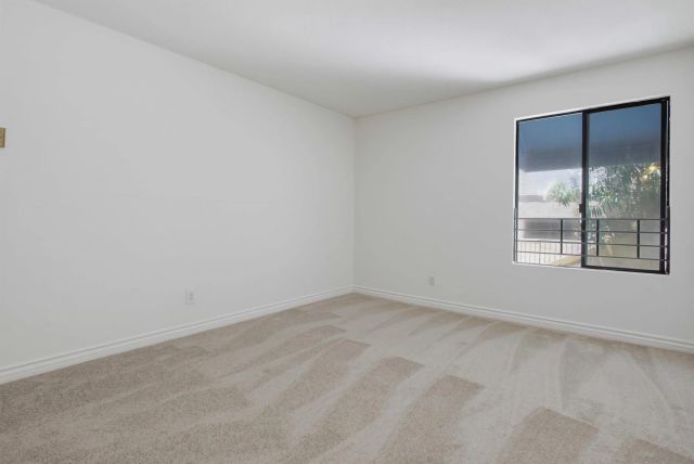 8332 Regents Rd E, San Diego, CA 92122