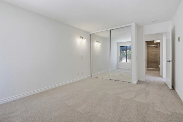 8332 Regents Rd E, San Diego, CA 92122