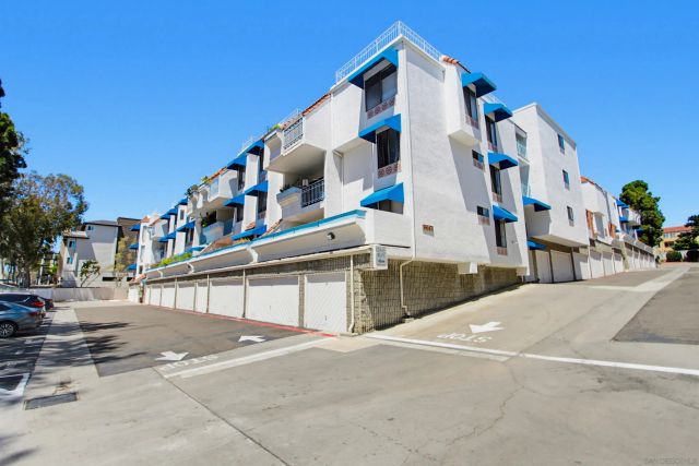 8332 Regents Rd E, San Diego, CA 92122