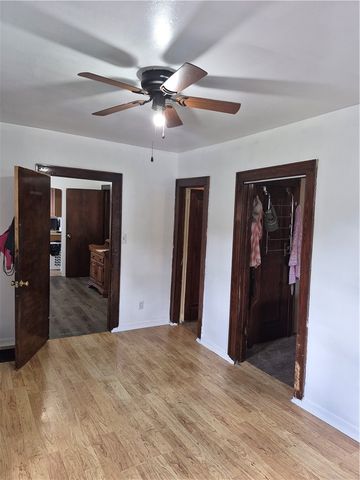 1037 6th St, Jefferson Hills, PA 15088