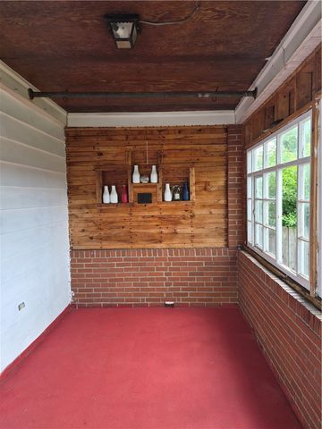 1037 6th St, Jefferson Hills, PA 15088