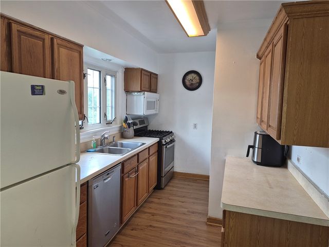 1037 6th St, Jefferson Hills, PA 15088