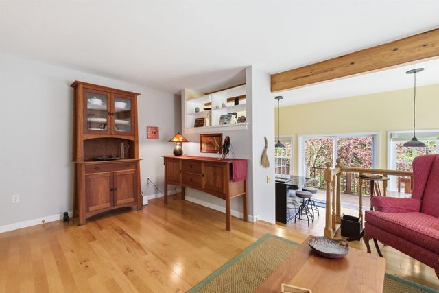 85 Townhouse Way Apt 18, Woodstock, VT 05091