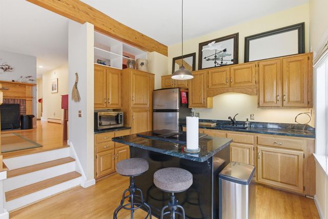 85 Townhouse Way Apt 18, Woodstock, VT 05091