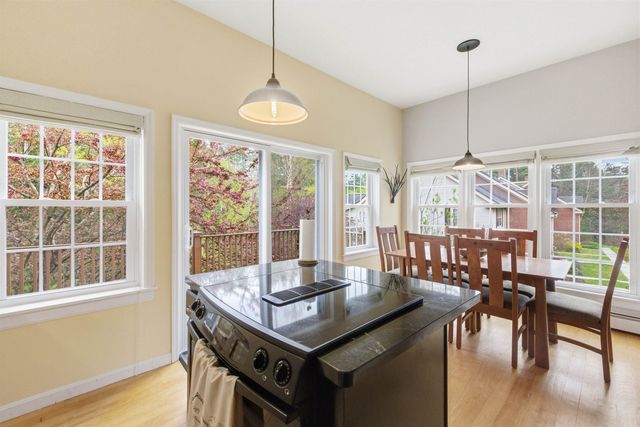 85 Townhouse Way Apt 18, Woodstock, VT 05091