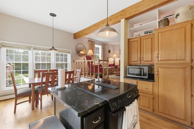 85 Townhouse Way Apt 18, Woodstock, VT 05091