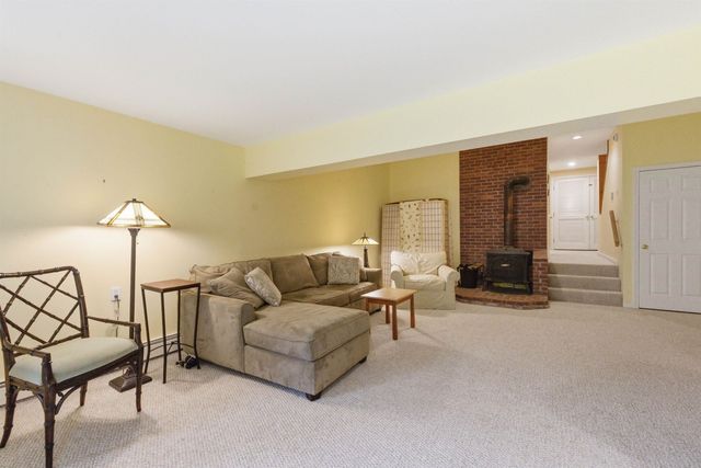 85 Townhouse Way Apt 18, Woodstock, VT 05091
