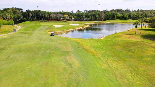 10220 Andover Coach Circle H2, Wellington, FL 33449