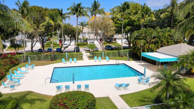 10220 Andover Coach Circle H2, Wellington, FL 33449