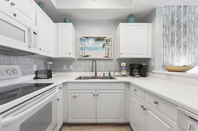 1515 SE Miracle Strip Parkway 205, Fort Walton Beach, FL 32548