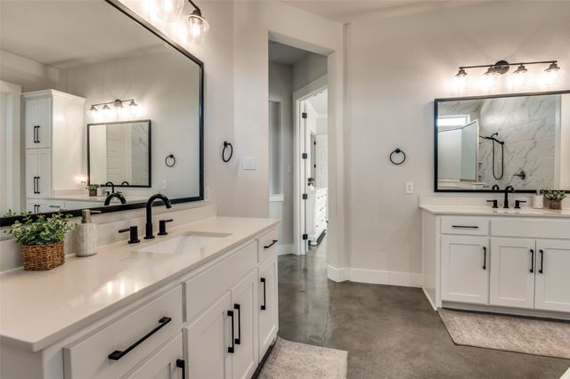 450 Cobb Lane, Waxahachie, TX 75167