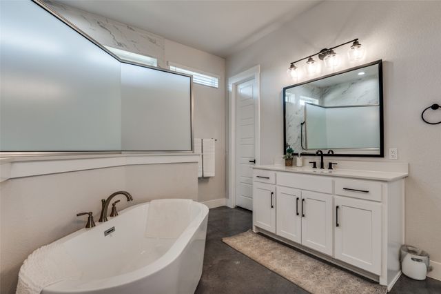 450 Cobb Lane, Waxahachie, TX 75167