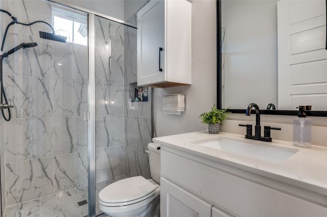 450 Cobb Lane, Waxahachie, TX 75167