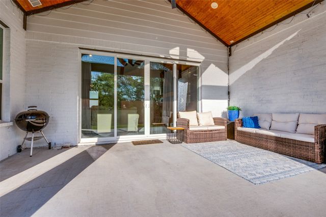 450 Cobb Lane, Waxahachie, TX 75167