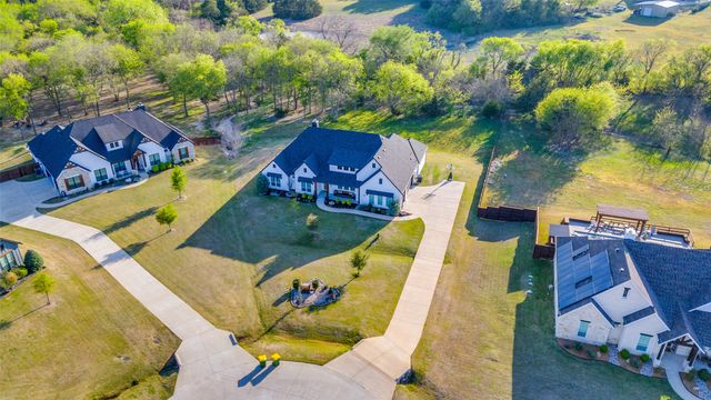 450 Cobb Lane, Waxahachie, TX 75167