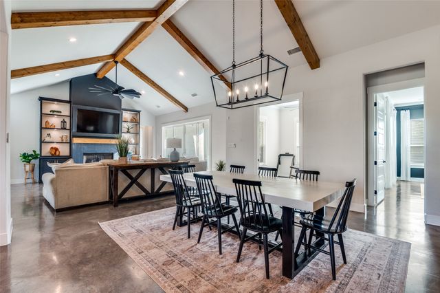 450 Cobb Lane, Waxahachie, TX 75167