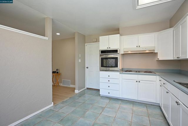 2457 Tanager Ct, Concord, CA 94520