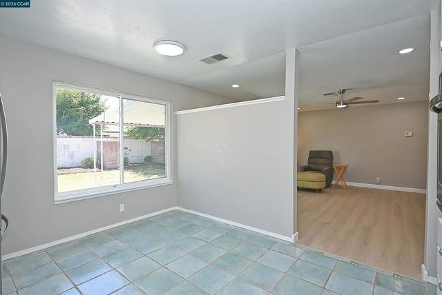 2457 Tanager Ct, Concord, CA 94520