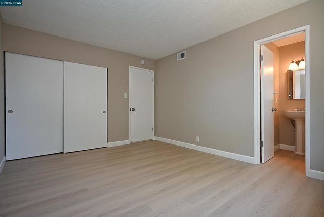 2457 Tanager Ct, Concord, CA 94520