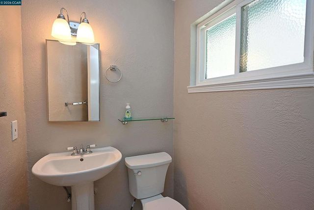 2457 Tanager Ct, Concord, CA 94520