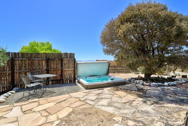 1321 Yippee Calle Court NW, Corrales, NM 87048