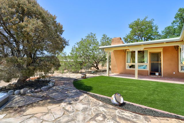 1321 Yippee Calle Court NW, Corrales, NM 87048