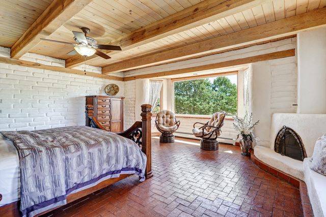 1321 Yippee Calle Court NW, Corrales, NM 87048