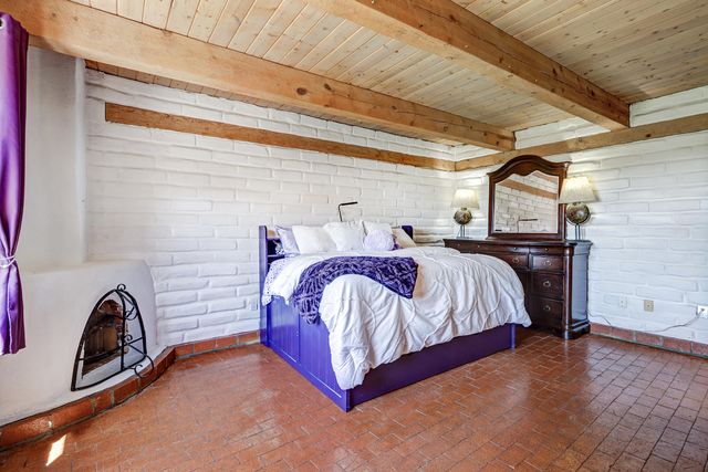 1321 Yippee Calle Court NW, Corrales, NM 87048