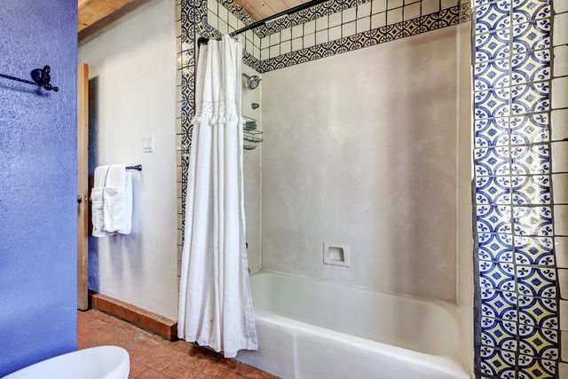 1321 Yippee Calle Court NW, Corrales, NM 87048
