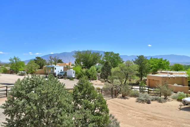 1321 Yippee Calle Court NW, Corrales, NM 87048